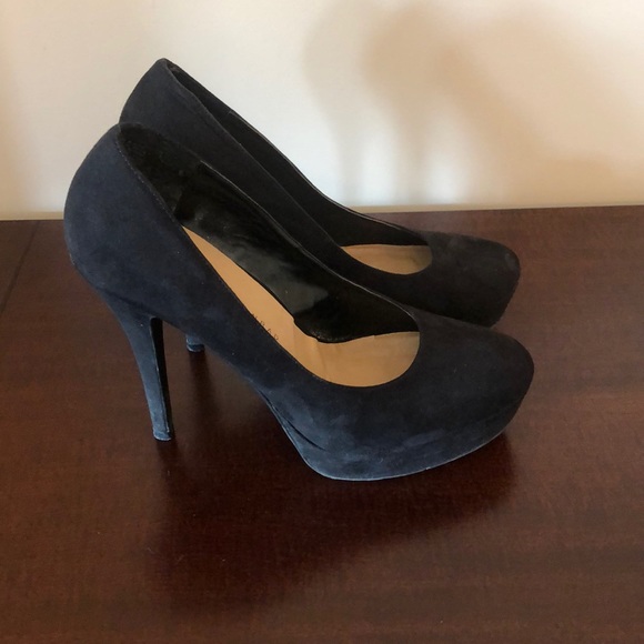 **LC Lauren Conrad Black Suede Heels - Picture 2 of 6